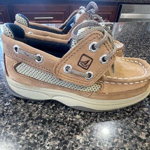 8.5M toddler Sperry boat shoes